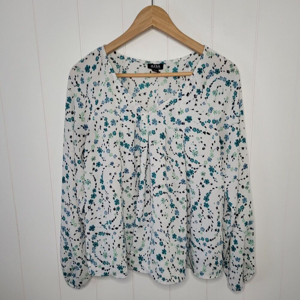 Womens Top Sz Medium White Blue Ditsy Floral Boho Peasant Summer Balloon Sleeve